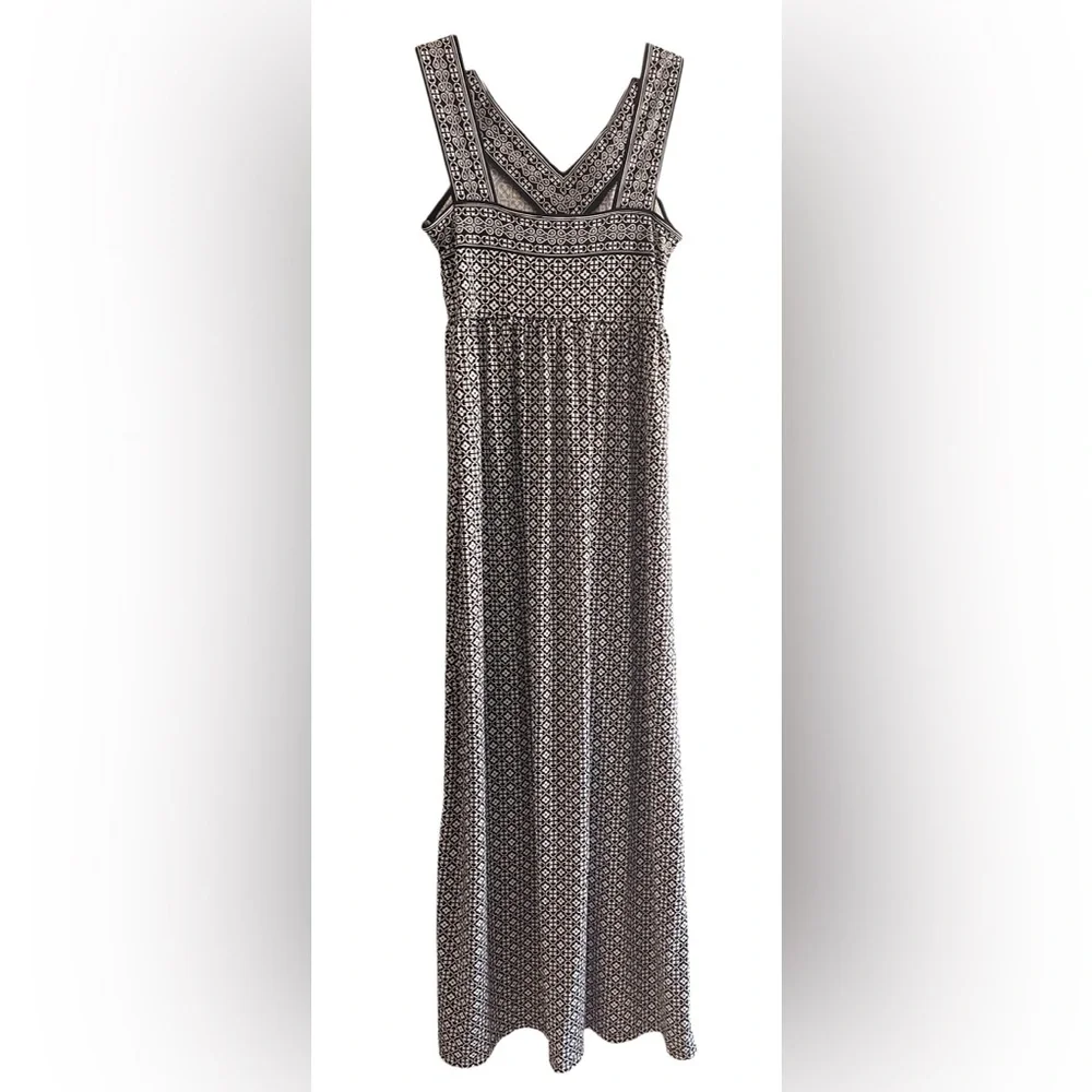 Max Studio Black and White Sleeveless V-Neck Sundress XS